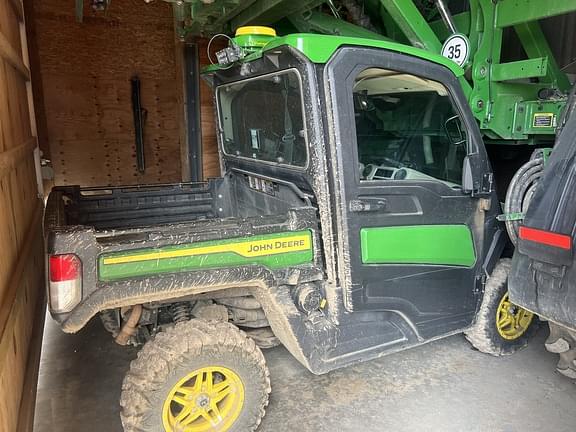 Image of John Deere XUV 835R equipment image 1