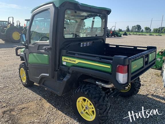 Image of John Deere XUV 835R equipment image 4