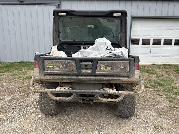 Image of John Deere XUV 835R equipment image 4