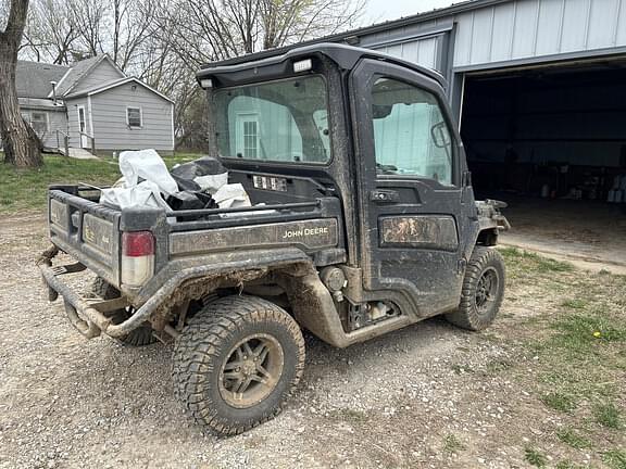Image of John Deere XUV 835R equipment image 3
