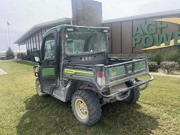 Image of John Deere XUV 835R equipment image 4