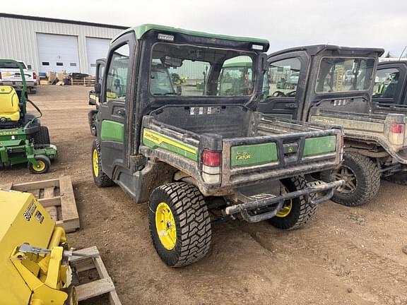 Image of John Deere XUV 835R equipment image 2