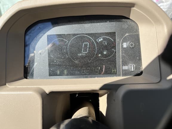 Image of John Deere XUV 835R equipment image 3