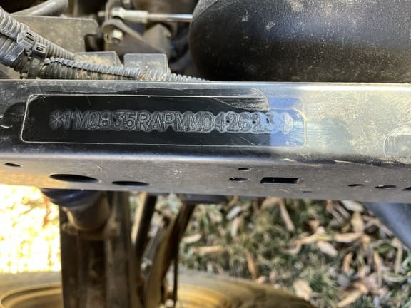 Image of John Deere XUV 835R equipment image 4