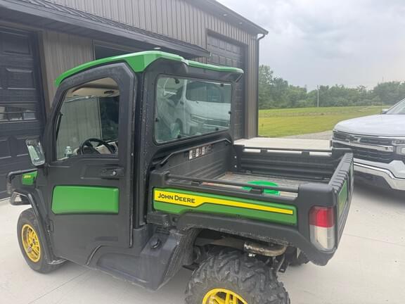 Image of John Deere XUV 835R equipment image 3