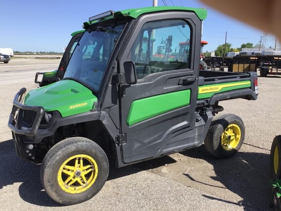 Main image John Deere XUV 835R
