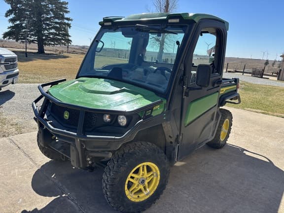 Image of John Deere XUV 835R Primary image