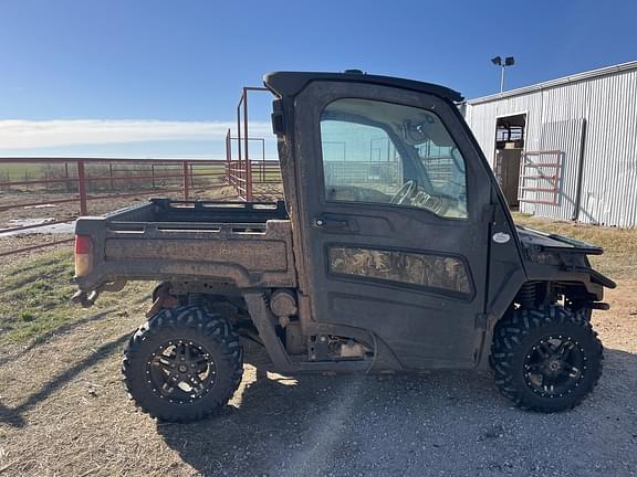 Image of John Deere XUV 835R equipment image 4