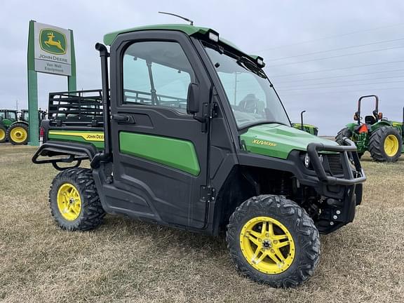 Image of John Deere XUV 835R Primary image