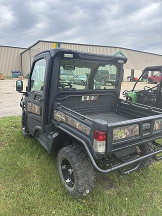 Image of John Deere XUV 835R equipment image 2