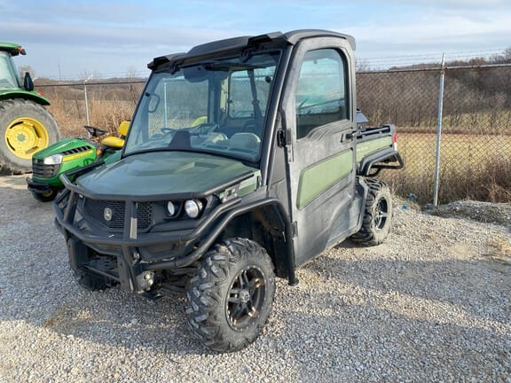 Main image John Deere XUV 835R