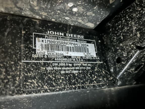 Image of John Deere XUV 835R equipment image 2