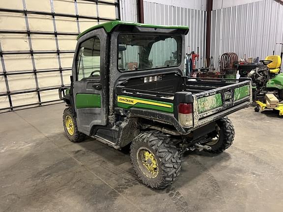 Image of John Deere XUV 835R equipment image 3