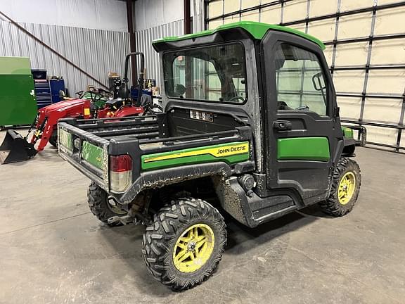 Image of John Deere XUV 835R equipment image 1