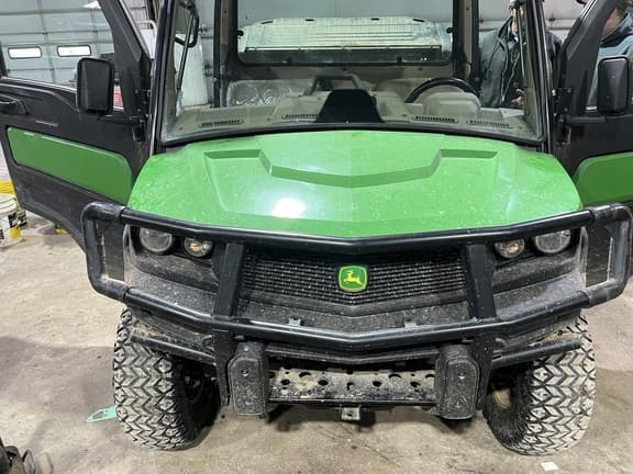 Image of John Deere XUV 835R equipment image 4