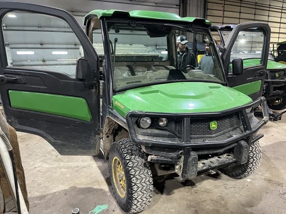 Image of John Deere XUV 835R equipment image 2