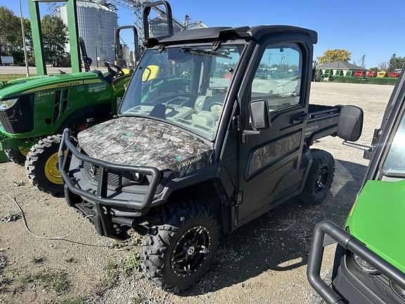 Image of John Deere XUV 835R equipment image 1