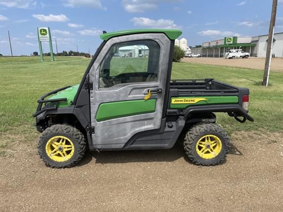 Image of John Deere XUV 835R equipment image 1