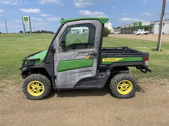 Image of John Deere XUV 835R equipment image 1