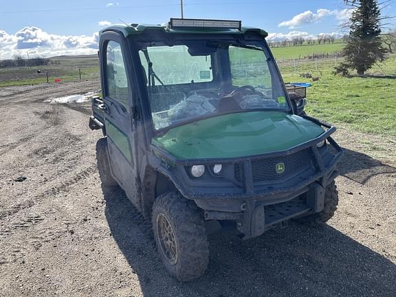 Image of John Deere XUV 835R equipment image 1