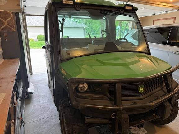 Image of John Deere XUV 835R equipment image 2