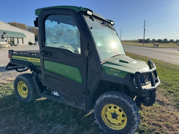 Image of John Deere XUV 835R Primary image