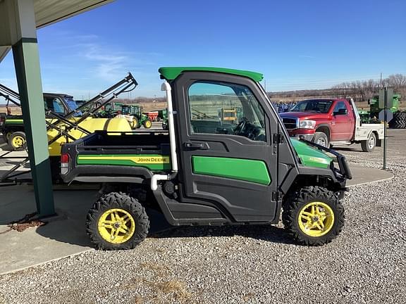 Image of John Deere XUV 835R equipment image 4