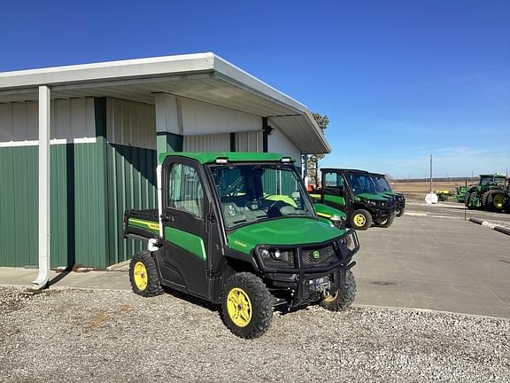 Image of John Deere XUV 835R equipment image 2