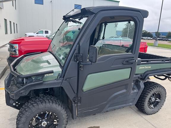 Image of John Deere XUV 835R Primary image