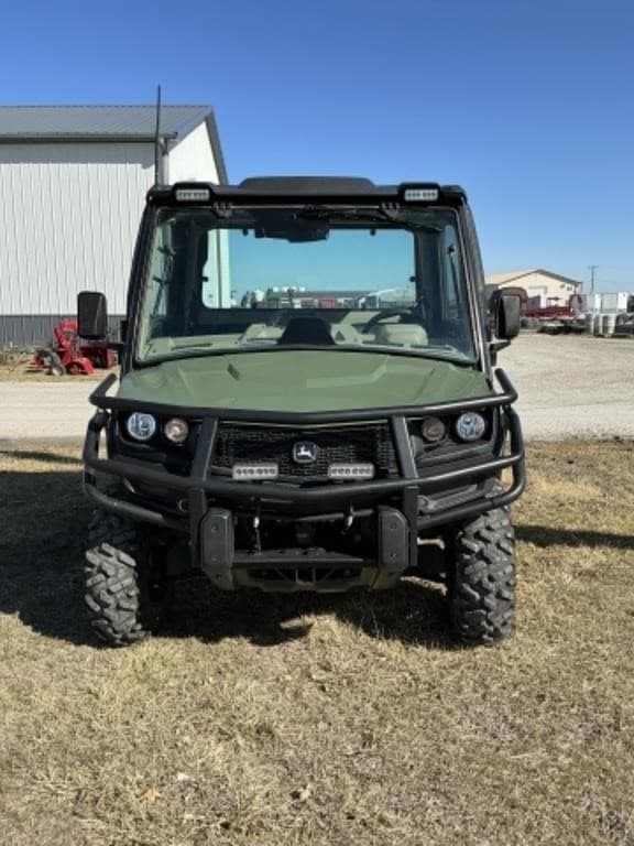 Image of John Deere XUV 835R equipment image 1