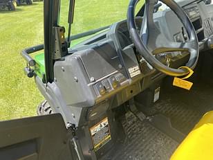 Main image John Deere XUV865M 10