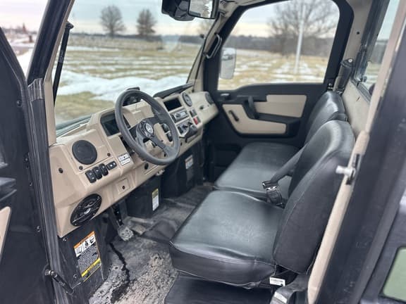 Image of John Deere XUV 865R equipment image 4