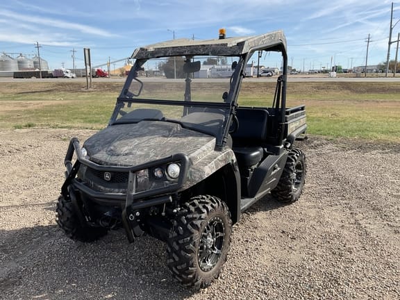 2021 John Deere XUV 590M Equipment Image0