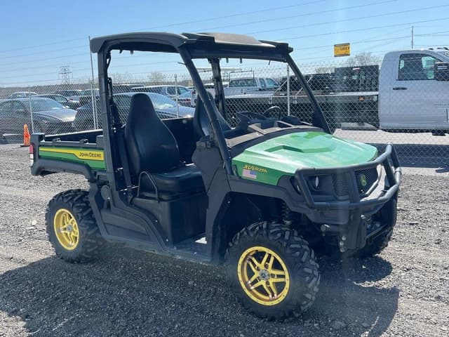 Image of John Deere XUV 835M equipment image 3