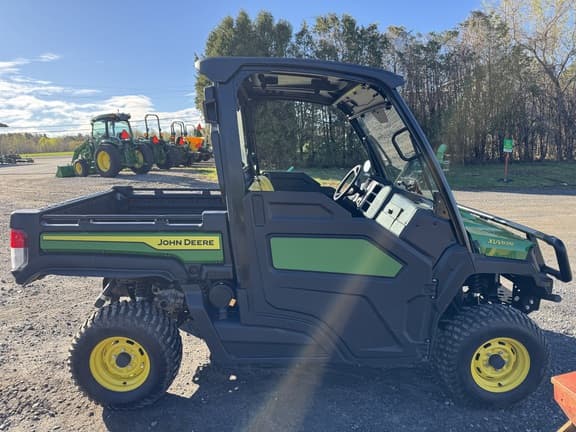 Image of John Deere Gator XUV 835E equipment image 2