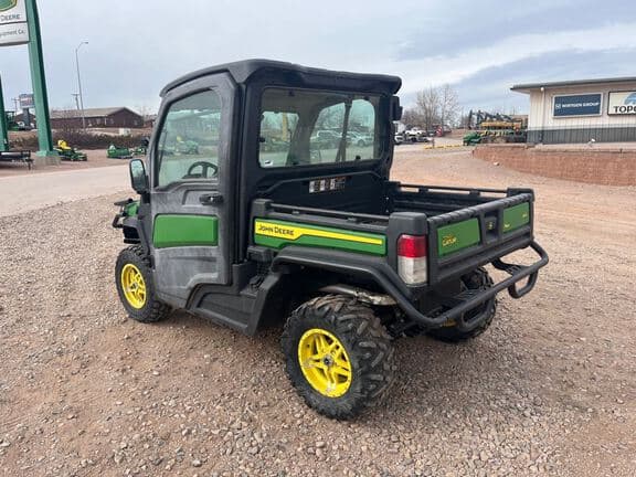 Image of John Deere XUV 835M equipment image 2