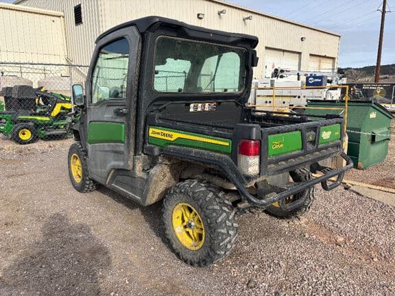 Image of John Deere XUV 835M equipment image 2