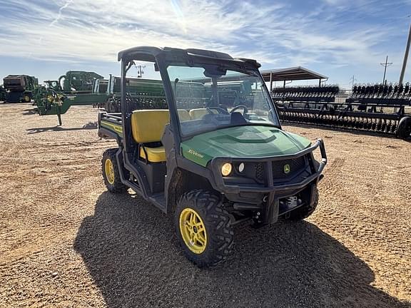 Image of John Deere XUV 835M equipment image 3