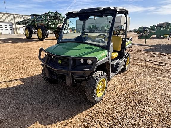 Image of John Deere XUV 835M equipment image 1