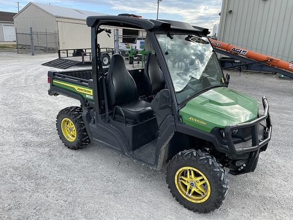 Image of John Deere XUV 835M equipment image 2