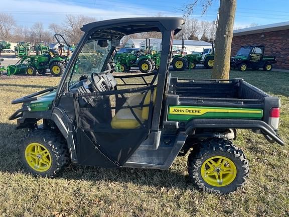 Image of John Deere XUV 835M Image 0
