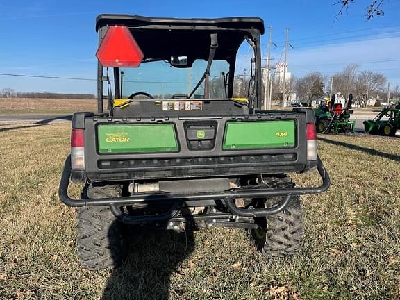 Image of John Deere XUV 835M equipment image 1