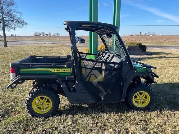 Image of John Deere XUV 835M equipment image 2