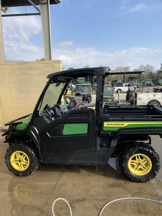 Image of John Deere XUV 835M equipment image 1
