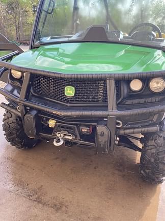 Image of John Deere XUV 835M equipment image 2