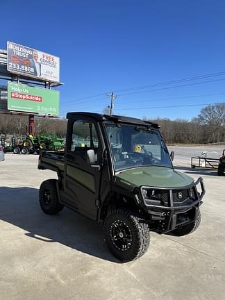 Image of John Deere XUV 835M equipment image 3