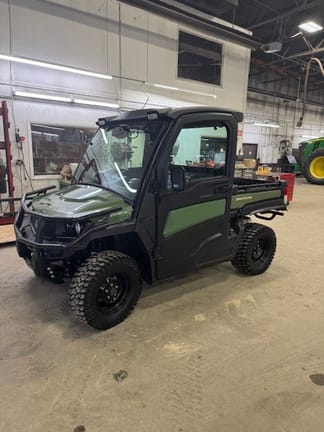 2021 John Deere XUV 835M Equipment Image0