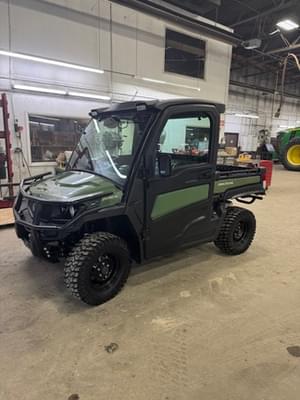 2021 John Deere XUV 835M Image