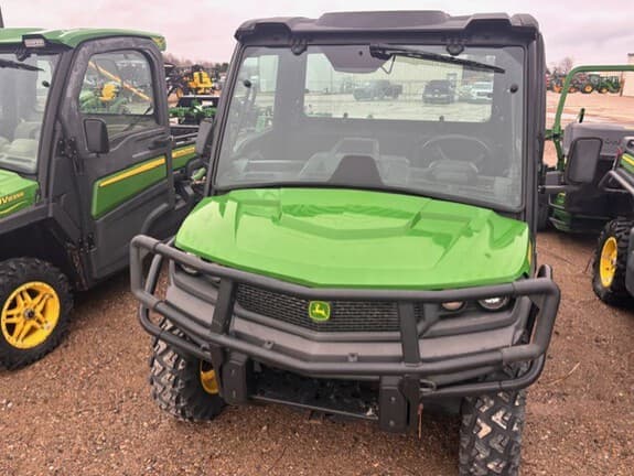 Image of John Deere XUV 835M equipment image 1