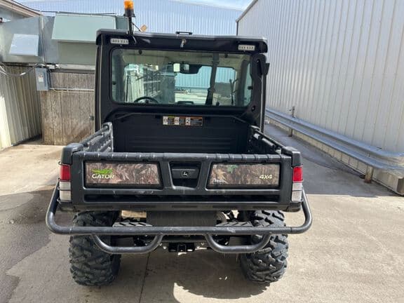 Image of John Deere XUV 835R equipment image 3